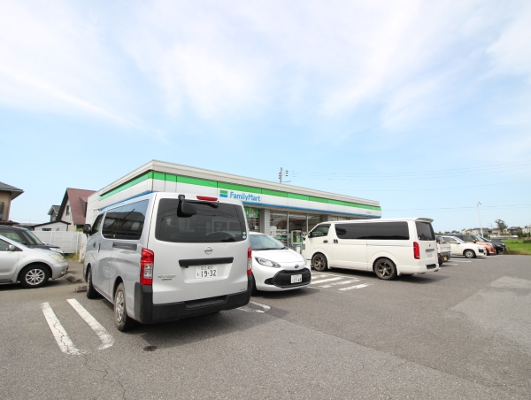 コンビニ　ファミリーマートつくば手代木店（コンビニ）まで600m