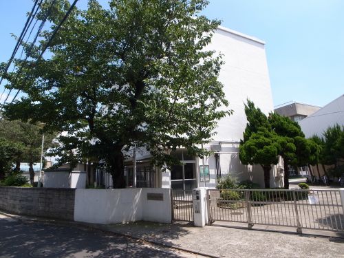 小学校　横浜市立斎藤分小学校（小学校）まで1055m