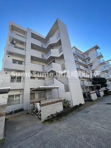 建物外観　外はこのようになっています
