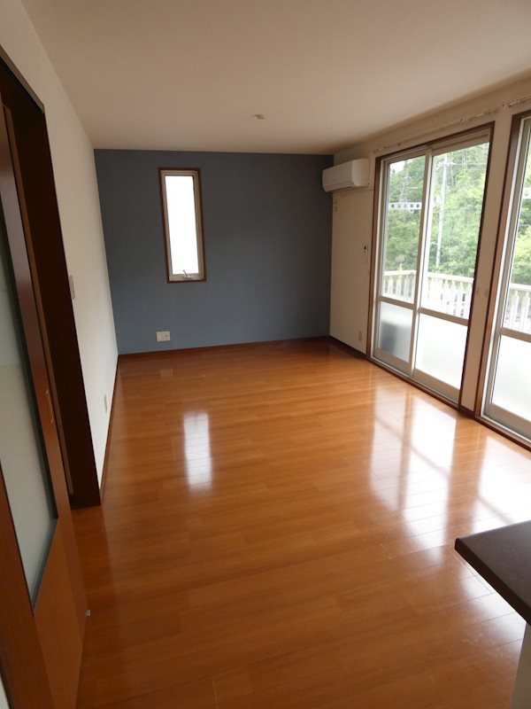 居室・リビング　※同物件別部屋の写真です。