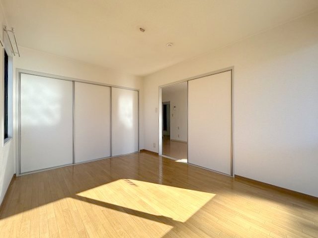 その他部屋・スペース　リビングと続きの洋室です♪