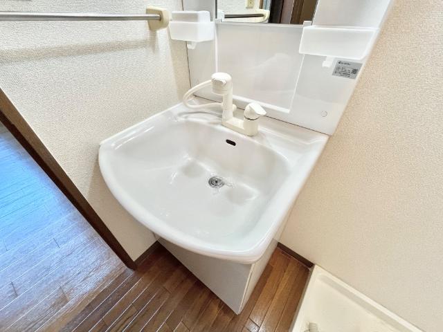 洗面設備　洗髪洗面化粧台