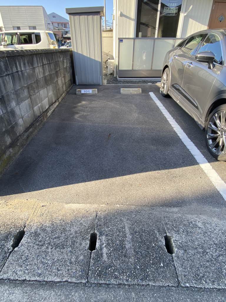 駐車場　駐車場