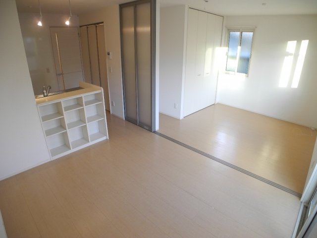 居室・リビング　※類似物件写真、現況優先※