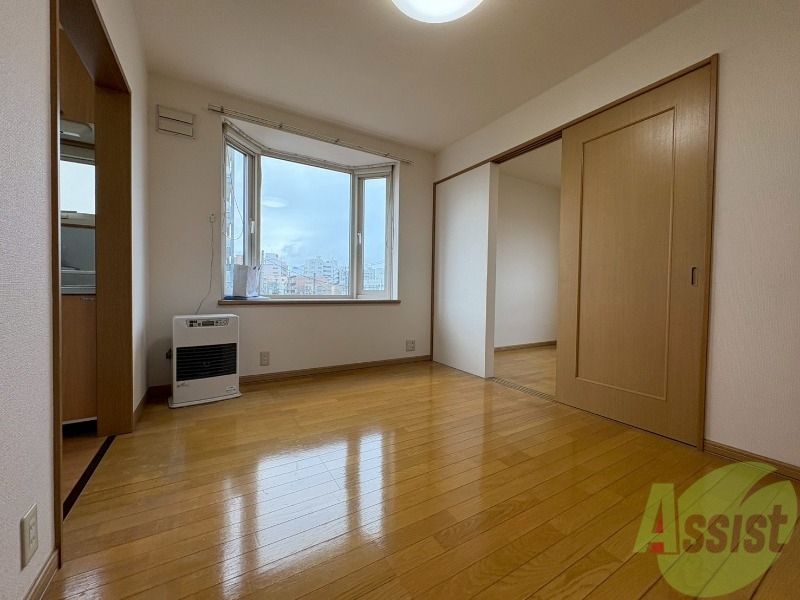 居室・リビング　広くてきれいなリビングです！快適に過ごせそうですね。