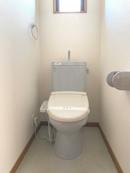 トイレ　※別部屋の写真です