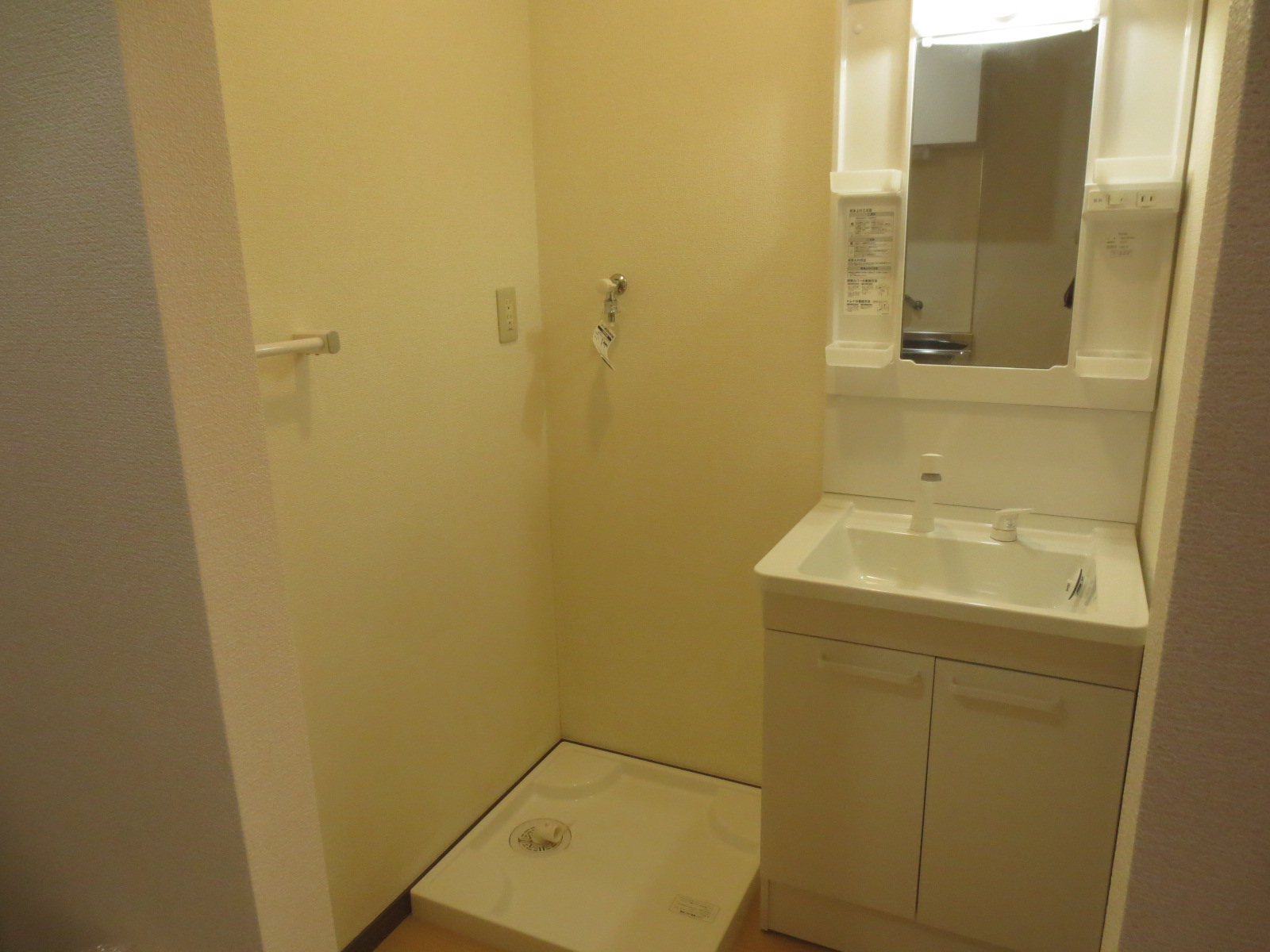 洗面設備　独立洗面台で毎日の身支度も快適！