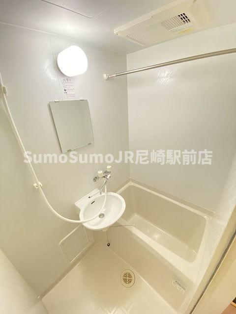 バス・シャワールーム　ゆったり過ごせるお風呂です