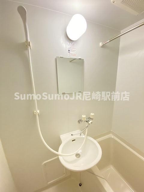 洗面設備　使いやすい洗面所です