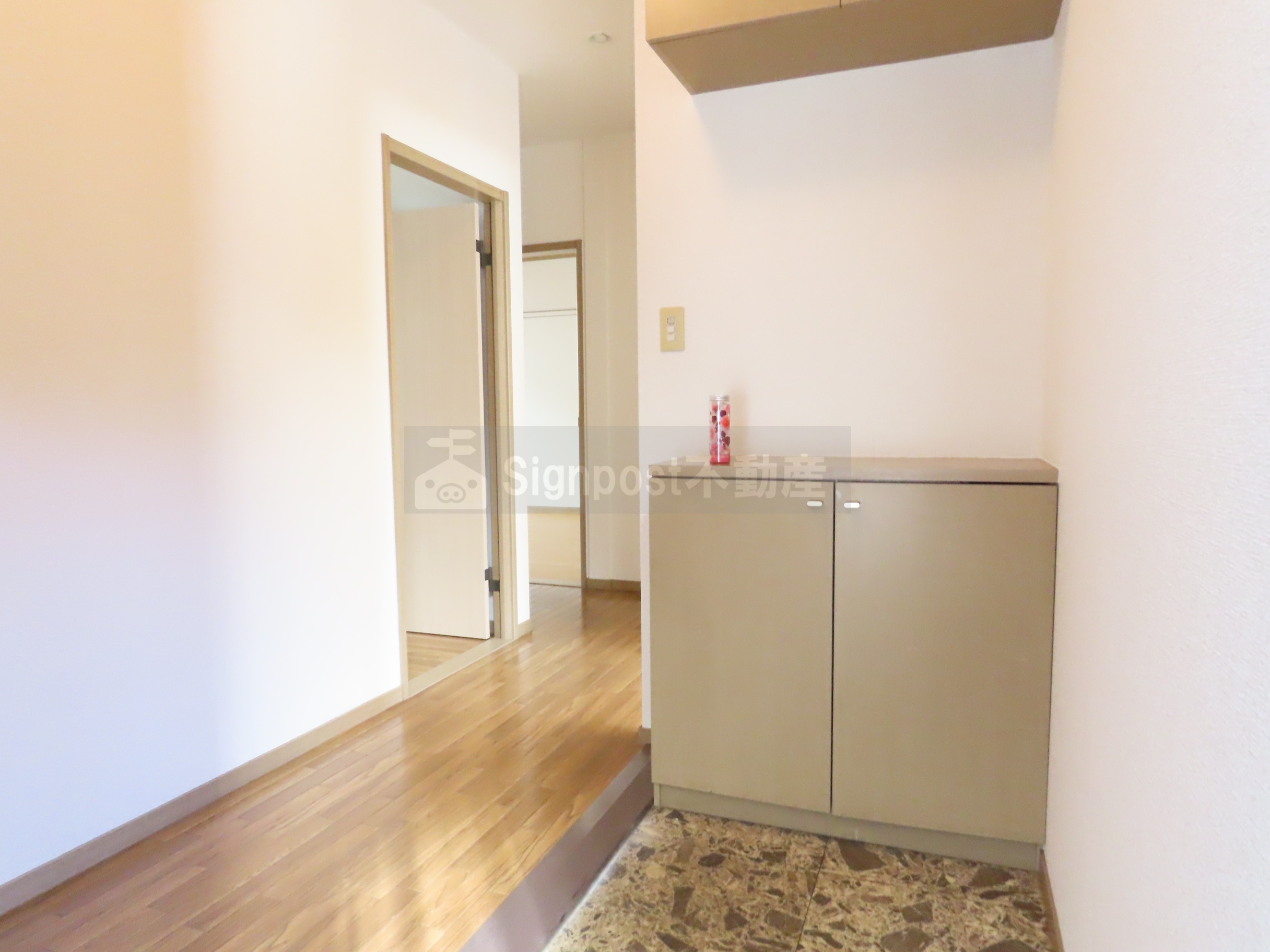 玄関　シューズボックス完備