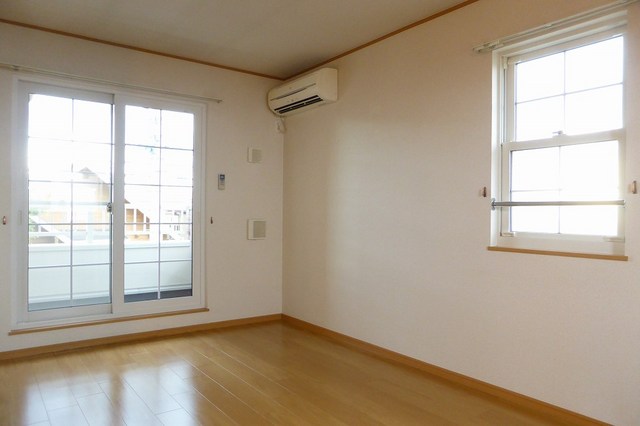 居室・リビング　日当りの良い南に面しているリビング♪