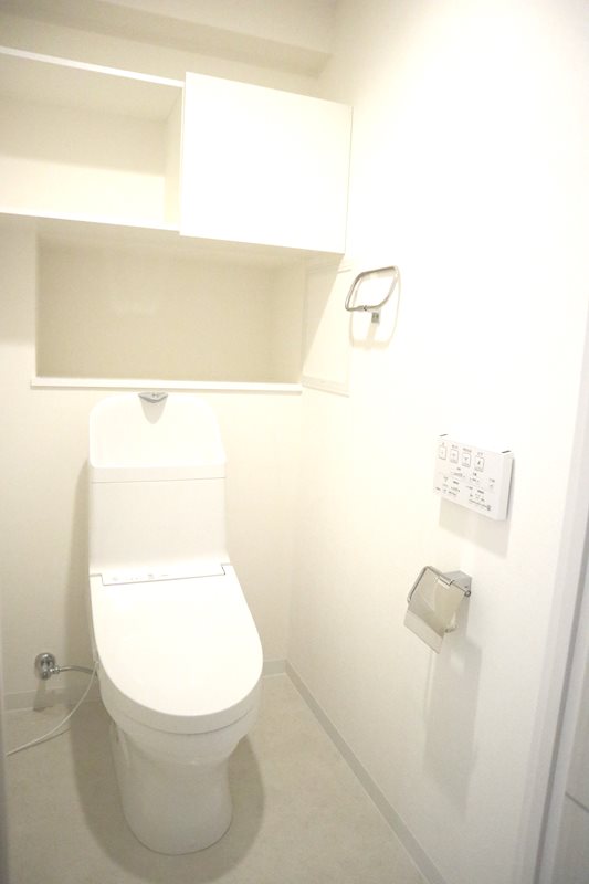 トイレ　最新ウォシュレット付き！