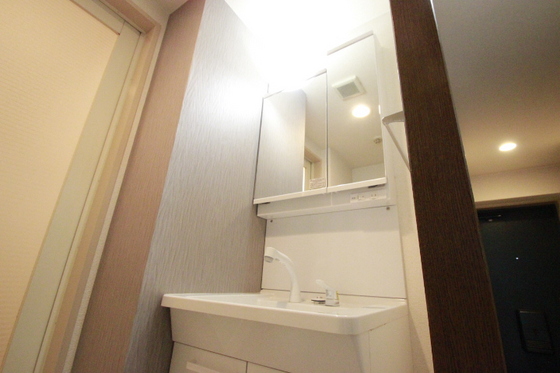 洗面設備　※他の部屋の写真になります。