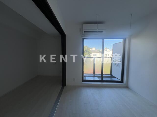 居室・リビング　居間です