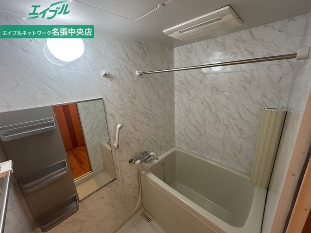 バス・シャワールーム　同物件別室画像