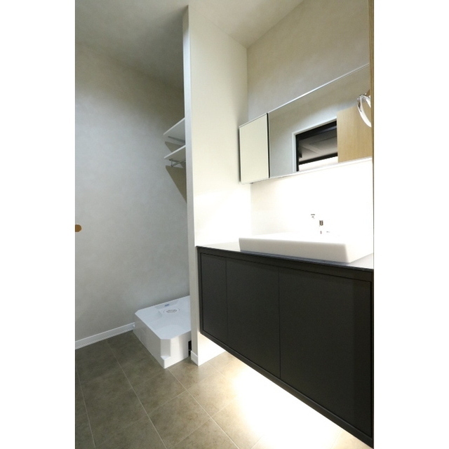 洗面設備　おしゃれなフロートタイプの洗面台☆