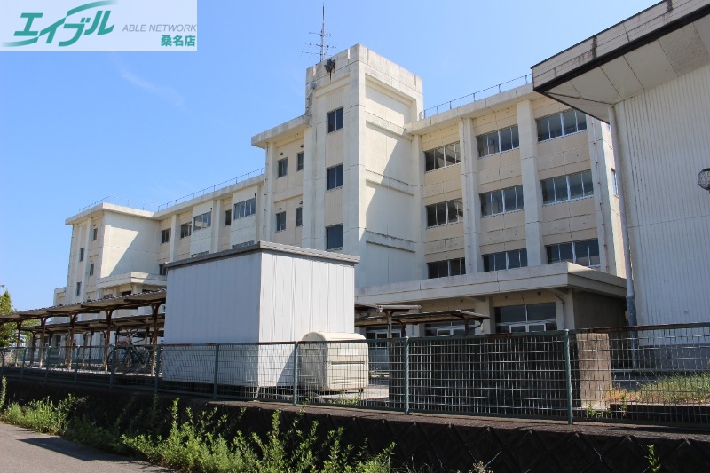 中学校　桑名市立陽和中学校（中学校）まで911m