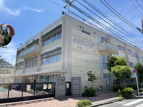 小学校　中里小学校（小学校）まで525m