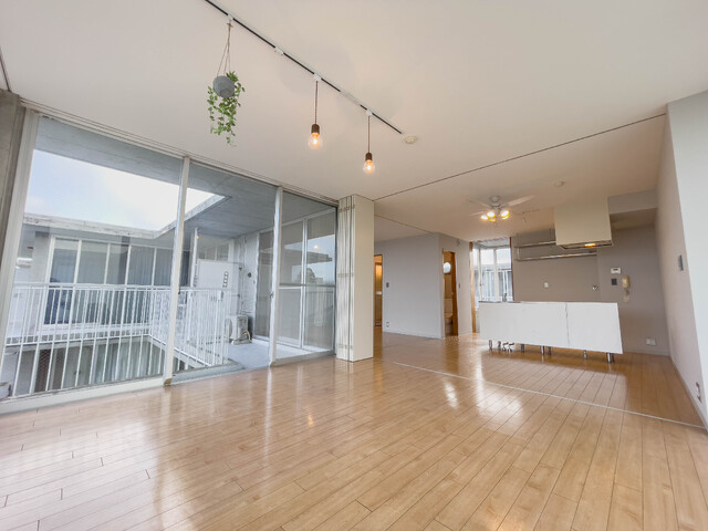 居室・リビング　★洋室★※家具家電は設備には含まれません。