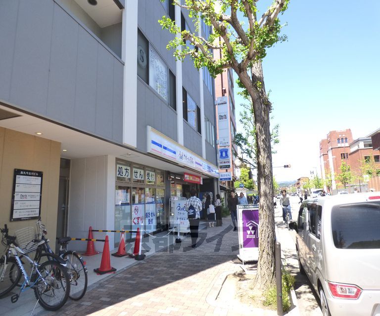 コンビニ　ローソン今出川駅前店（コンビニ）まで187m