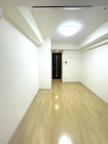 居室・リビング　(参考)同マンション別間取り他部屋の写真（間取り図が正）