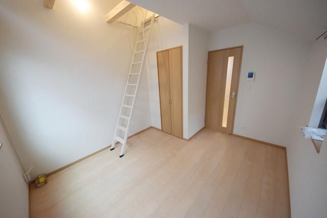 居室・リビング　★ロフト付きのお部屋です★