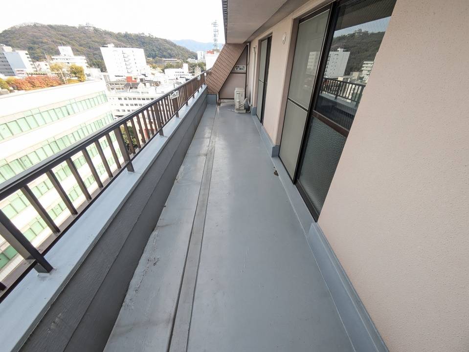 バルコニー　バルコニー