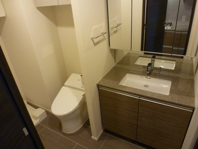 トイレ　＊別部屋参照