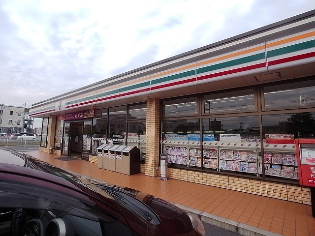 コンビニ　セブンイレブン倉敷西中新田店（コンビニ）まで559m