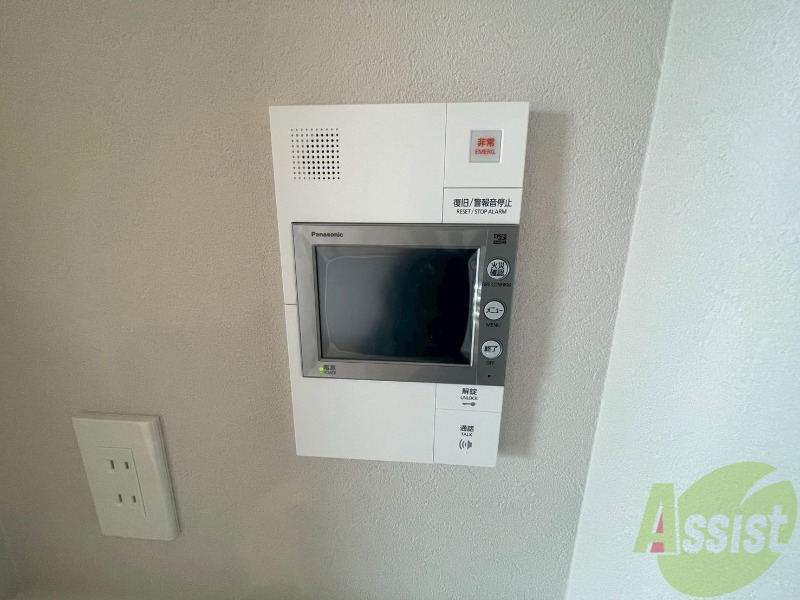 セキュリティ　ＴＶモニター付インターホンです。来客者の顔が見えるので安心！