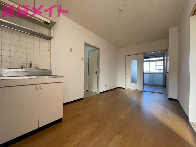 その他部屋・スペース　同型反転部屋写真です。