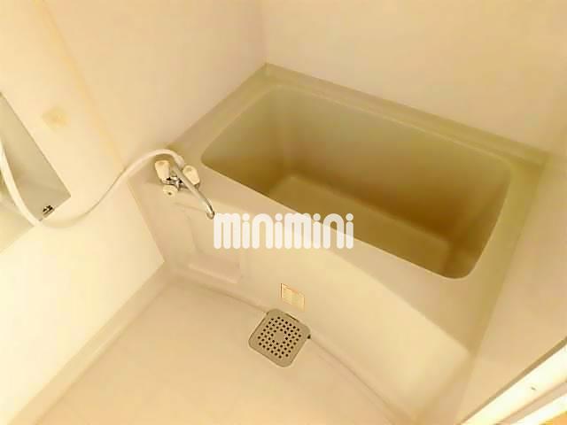 バス・シャワールーム　お風呂に浸かって疲れを癒してください。