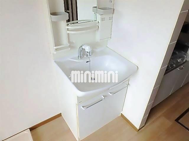 洗面設備　朝の身支度がスムーズになりますね。