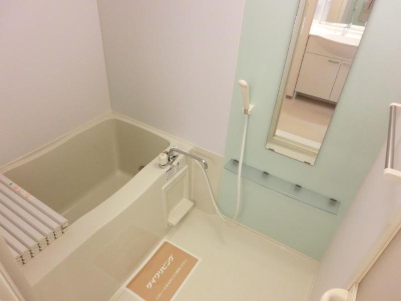 バス・シャワールーム　同タイプの写真です。