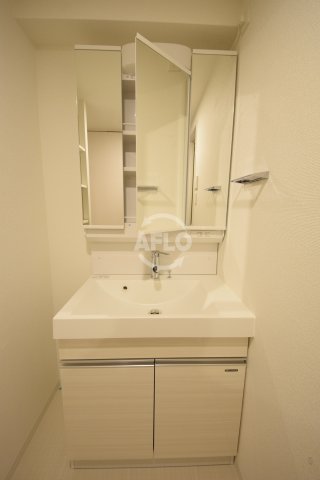 洗面設備　RISING Maison 本町橋　独立洗面台