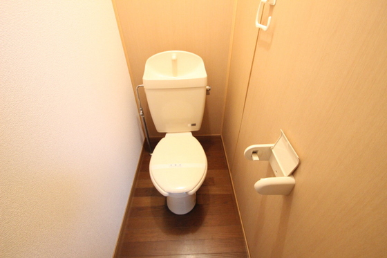 トイレ　※別部屋の写真です