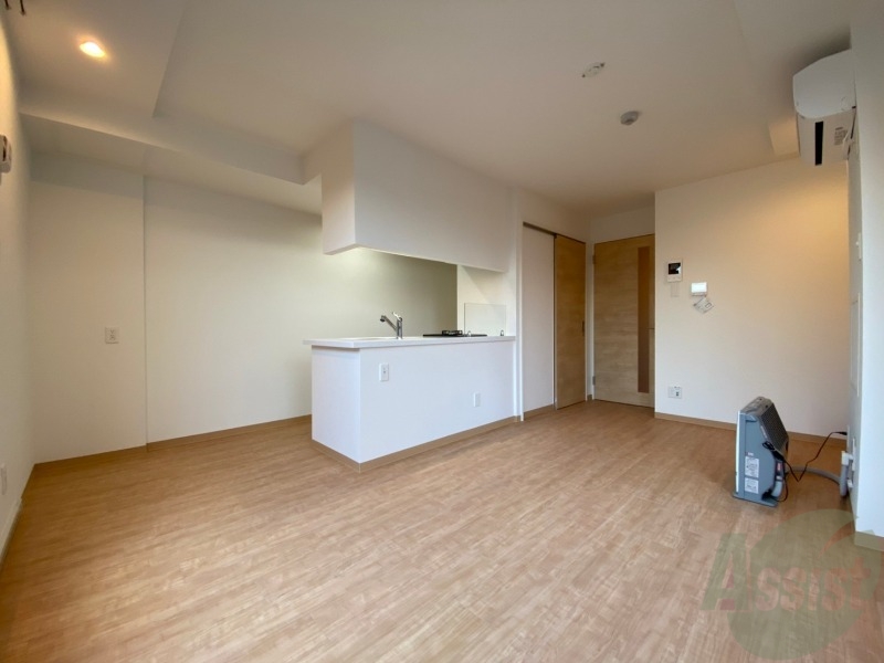 居室・リビング　広くてきれいなリビングです！快適に過ごせそうですね。