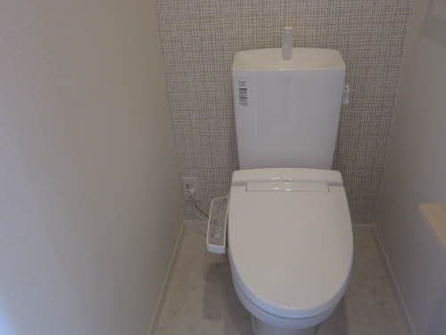 トイレ　温水洗浄便座