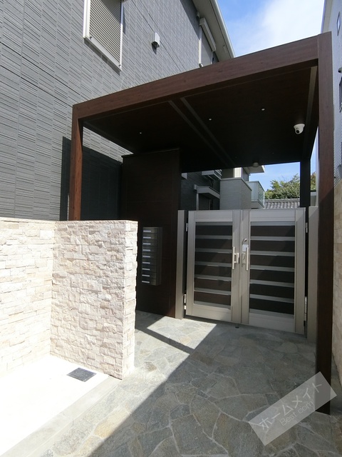 エントランス　オートロック付きで部外者シャットアウト♪