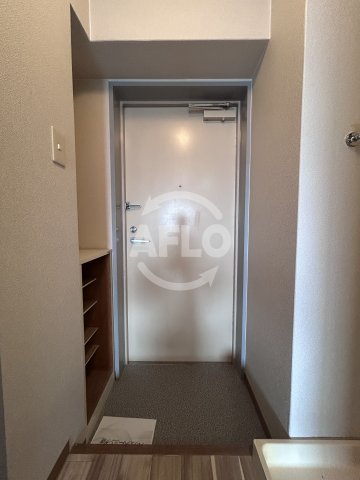 玄関　プレリュード江坂　玄関