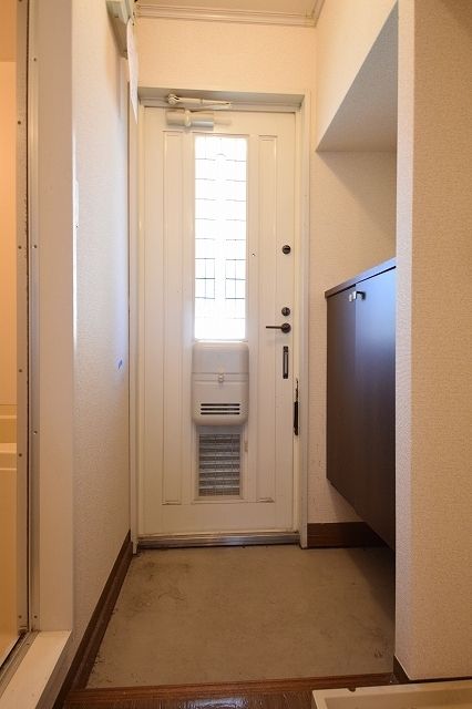 玄関　★お問い合わせはタウンハウジングまで★