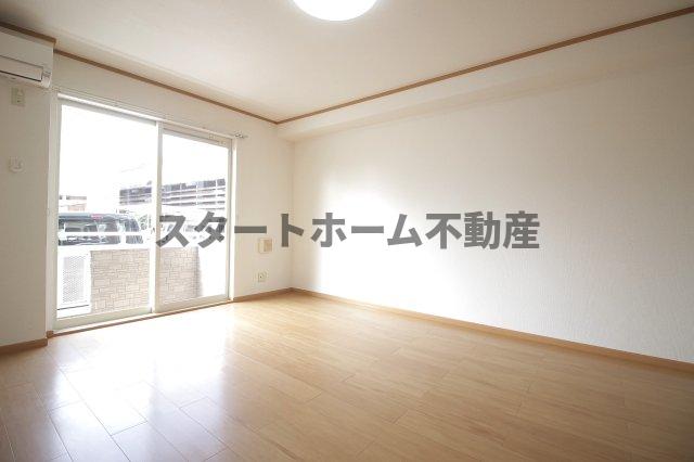 居室・リビング　ゆったり過ごせる居間です