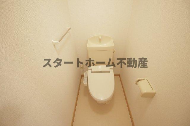トイレ　ゆったりとした空間のトイレです