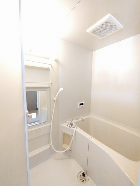 バス・シャワールーム　バスルーム