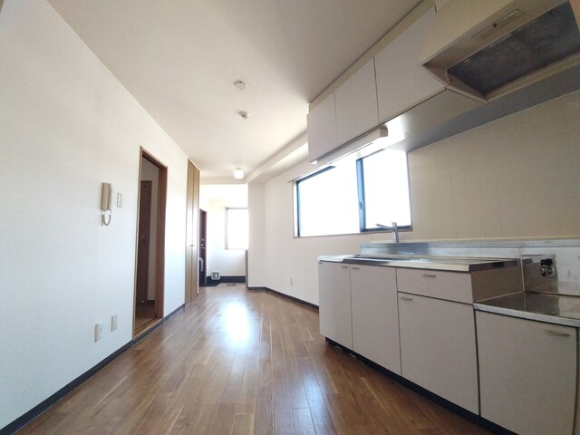 居室・リビング　窓のあるダイニング♪