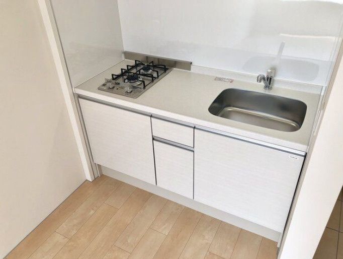 キッチン　別タイプ部屋　参考写真です