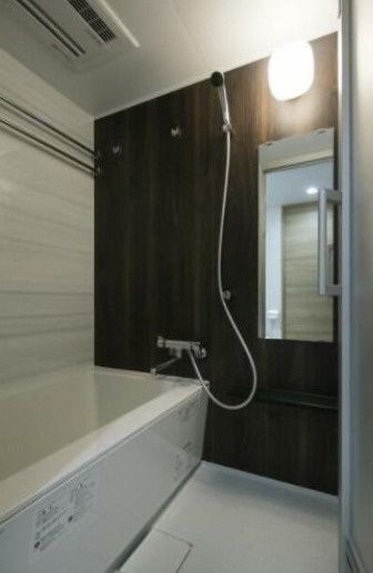バス・シャワールーム　別タイプ部屋　参考写真です