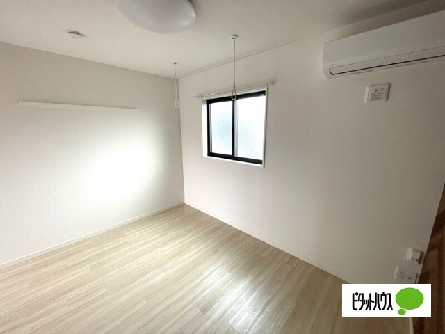 居室・リビング　フローリングです♪