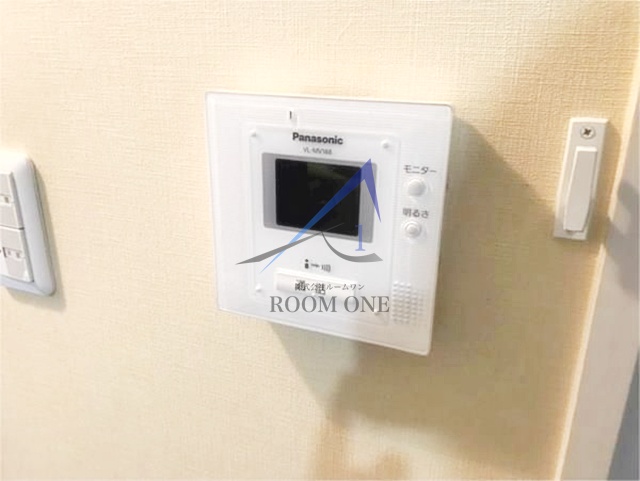 セキュリティ　モニター付きインターホンです。