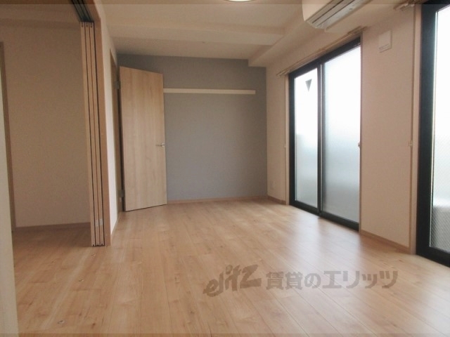 居室・リビング　洋室